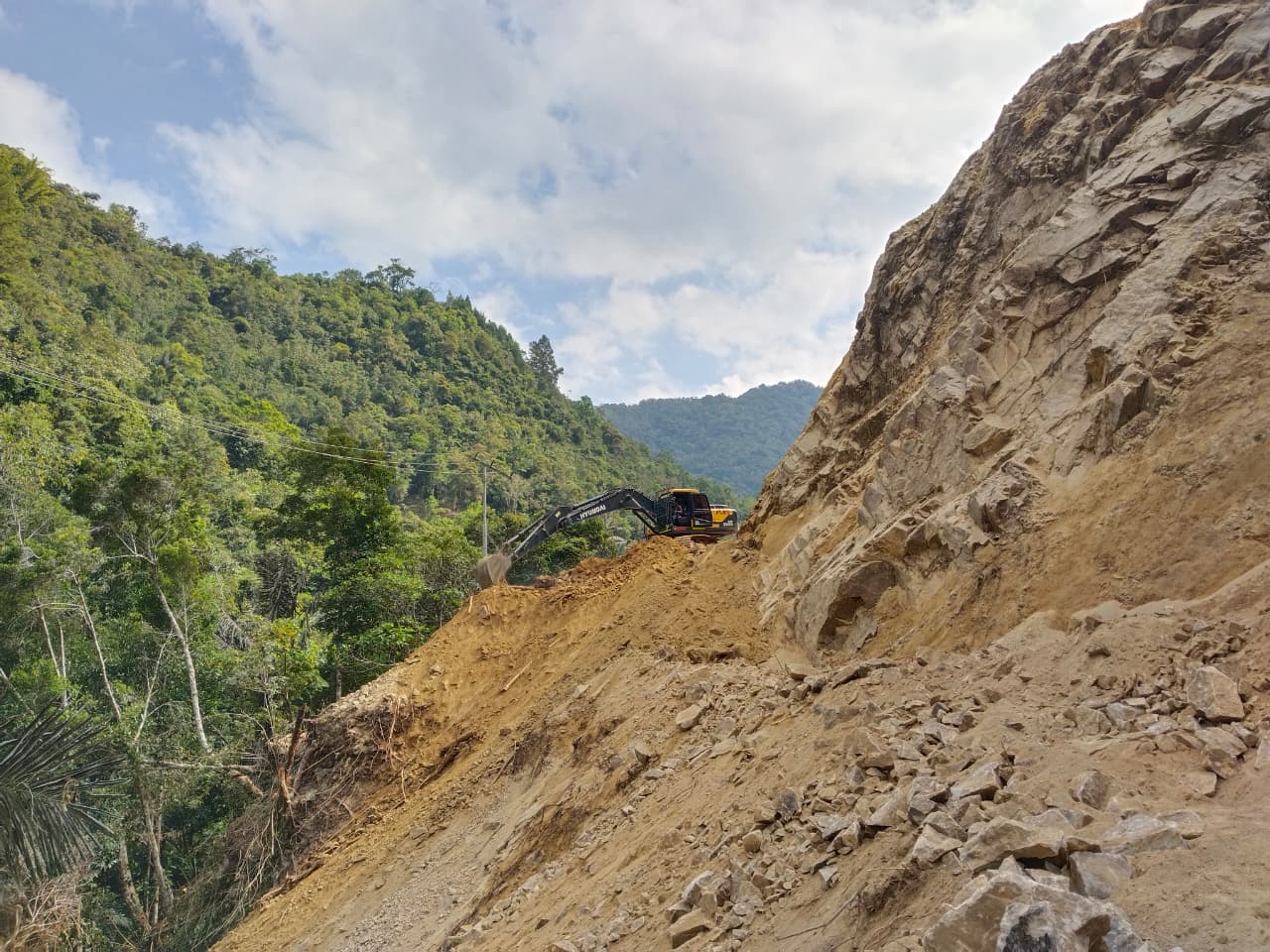 excavator untuk proyek infrastruktur